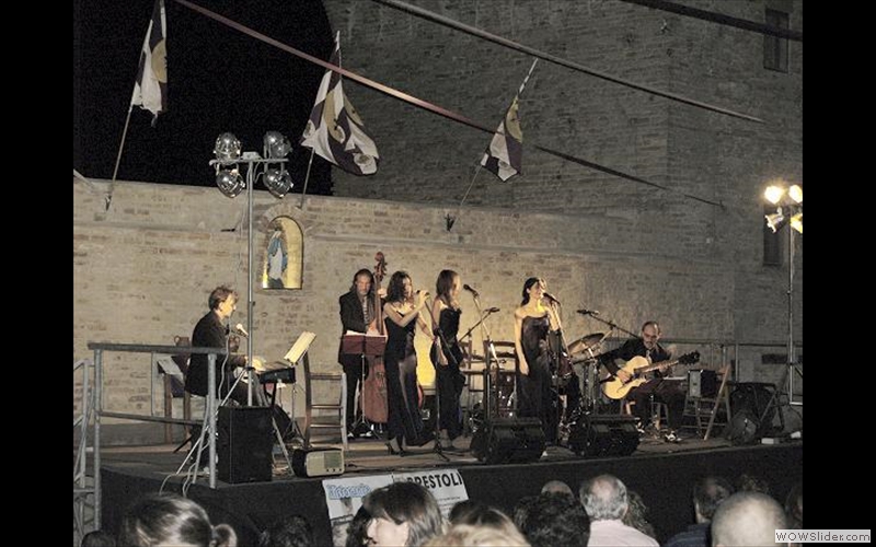 Blue Dolls14 (web)4