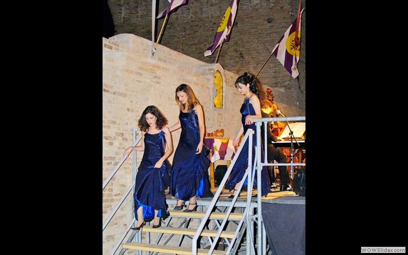Blue Dolls34 (web)3
