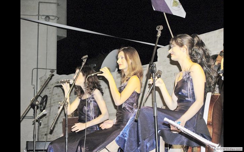 Blue Dolls3 (web)4